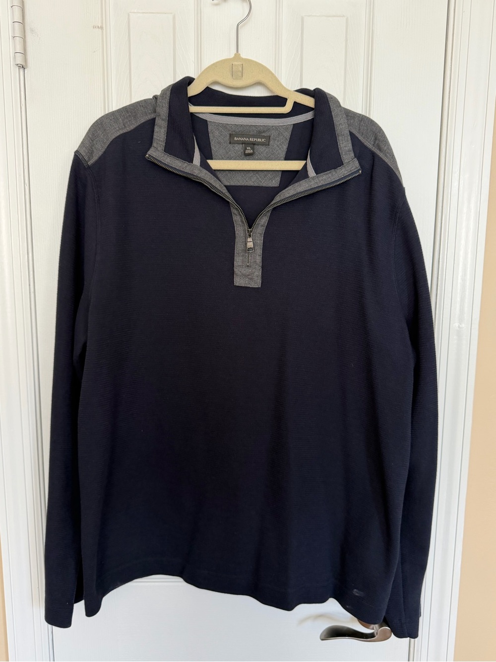 Banana Republic Navy Pullover Half-Zip with Gray Accents XL